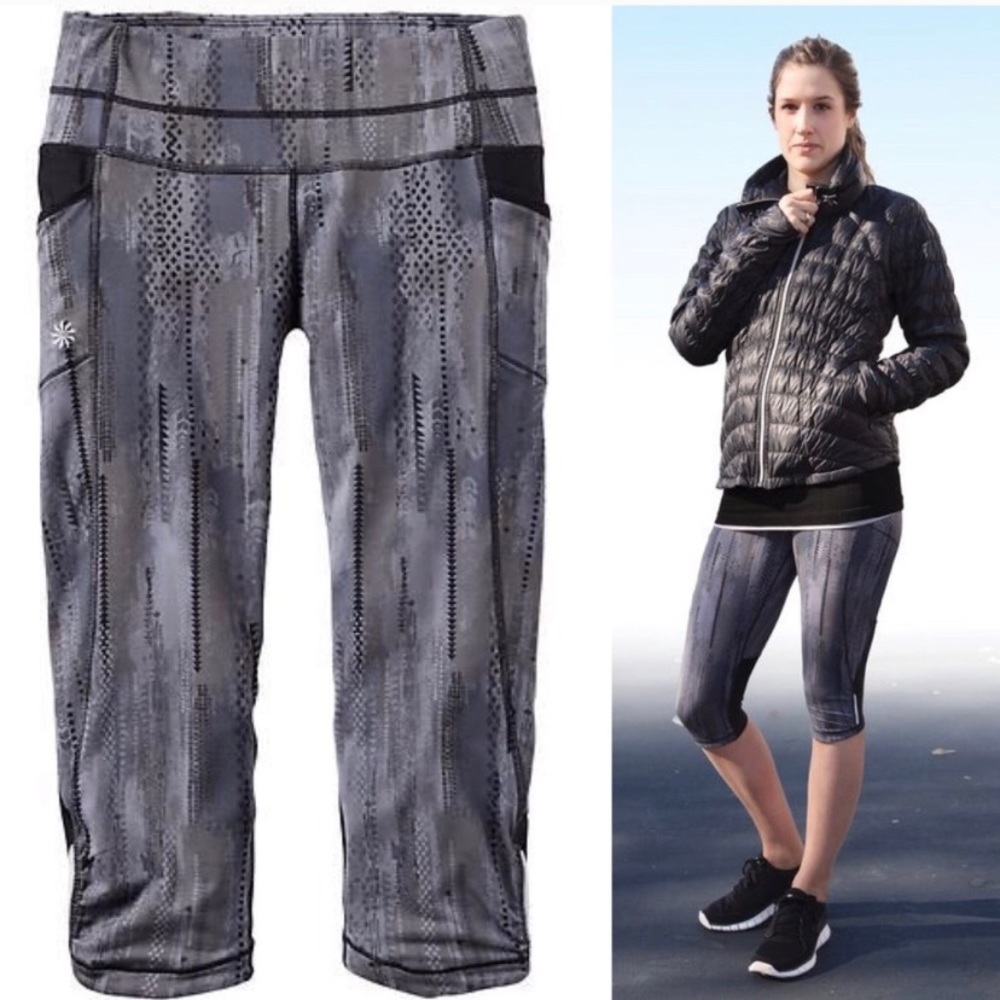 Athleta Running Capri Knickers. XS. Arrow Be Free